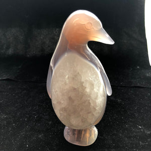 Geoda en forma de pingüino con Ágata natural