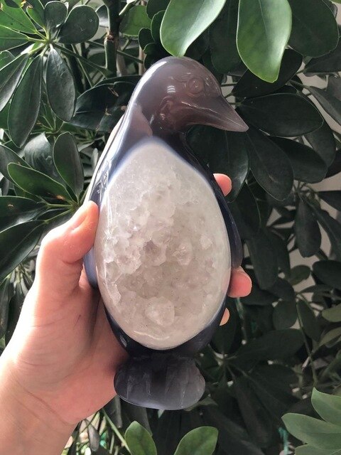 Geoda en forma de pingüino con Ágata natural